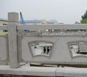 黃銹石橋欄板